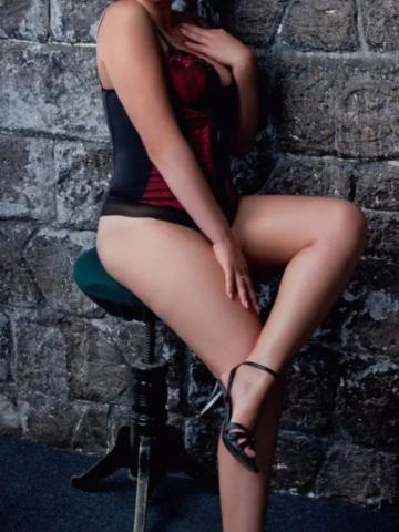 Лаура Стриптиз фото 2